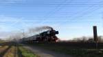 52 4867 der Historischen Eisenbahn Frankfurt mit einem Sonderzug der Darmst�dter Museumseisenbahn am B� 33 bei Worfelden am 15.Dez.2013