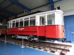 Eine alte Stra�enbahn im Technik Museum Prora am 16.Okt.2013