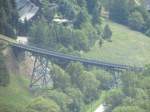 Das H�ttenbachviadukt kurz vor Oberwiesenthal am 15.Juli.2013 aus der Schwebebahn gesehen