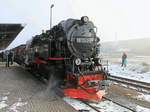 99 7243-1 der Harzer Schmalspurbahnen GmbH steht im Bahnhof Quedlinburg am 22.