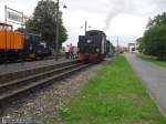 Am 18.08.2013 steht abfahrbereit am Bahnsteig in Benndorf der zweite Personenzug nach Hettstedt-Kupferkammerh�tte.