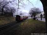 Mecklenburgische B�derbahn  Molli  bei der Einfahrt in den Bahnhof Bad Doberan am 13.4.13 
