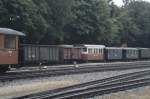 R.�.K.B 37 links und im Hintergrund abgestellt 2 G�terwagen,Panoramic 2000 und 3andere Personenwagen.Glaube die fuhren fr�her auf der Nordstrecke