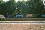 199 008,ein Schotterwagen,ein Schneeplug und die 53 Mh(99 4633) standen am 28.Juli.2010 in Putbus abgestellt(Gescannt)