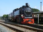 99 1782-4 rangierte,am 14.September 2013,den gemieteten Traditionswagen Nr.53 an den planm��igen P105 nach G�hren in Putbus.
