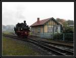 99 608 bei der Fahrt �ber den Bahnhof Putbus am 13.Okt.2013