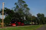 99 1781-6 rollt mit P 232 bei sch�nster Abendsonne kurz hinter Baabe am 01.08.2014