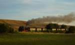 99 1784-0 rollt mit P 113 durch die weiten Felder bei Seelvitz am 05.08.2015