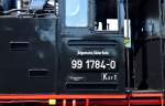 99 1784-0 ist bei der Rügenschen Bäderbahn im Bahnbetriebswerk Putbus beheimatet und hat die Gattung K 57 9 (K steht für Kleinbahn, 5 steht für Anzahl der angetriebenen Achsen, 7