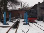 Blick in die Putbuser Einsatzstelle,am 17.Januar 2016,wo nur die 99 4011 in der eisigen K�lte stand.
