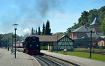 99 1782-4 rangiert zu ihrem P 105 am 22.07.2016 in Putbus