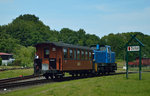 251 901-5 rangierte am 23.07.2016 den 970-153 an den P 107 in Putbus
