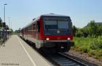 628-589 beim Zwischenhalt in Neu�tting.