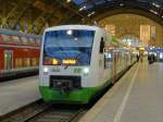 Drei 650er warten als EBx nach Saalfeld, in Leipzig Hbf auf Ausfahrt.