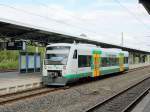 VT 54 (95 80 0650 154-7 D-VBG) der Vogtlandbahn steht im Bahnhof Reichenbach (Vogtl) ob Bf zur Weiterfahrt nach Plauen (Vogtl) ob Bf �ber die G�ltzschtalbr�cke am 10.