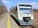 VT 53 (95 80 0650 153-9 D-VBG) der Vogtlandbahn im Haltepunkt Franzensbad Aquaforum am 26. Februar 2018 