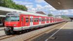 Zwei Triebz�ge der Baureihe 420 bei ihrem Unterwegshalt in Stuttgart Bad Cannstatt.