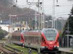 Eigentlich selten, dass zwei Flirts in Sassnitz stehen, aber während den Streks häufig zu beobachten. Zwei 5-teilige Stadler Flirt in Sassnitz am 08.11.2014 