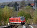 440-318 bei der Ausfahrt aus Haßfurt. Der Zug fährt nun weiter Richtung Würzburg.
Aufgenommen im Oktober 2014.