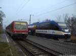 628 651 mit Ziel Stralsund Hbf & OLA VT 0007 mit Ziel Neustrelitz im Bahnhof Sternfeld am 14.12.13 