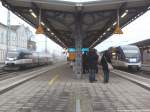 OLA VT 0009 mit Ziel Ueckerm�nde Stadthafen & OLA VT 0010 mit Ziel B�tzow im Bahnhof G�strow am 14.12.13 