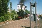 52 4867(Historische Eisenbahn Frankfurt) bei der Abfahrt am 11.Mai.2008 in Frankfurt-H�chst(Gescannt)