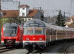 Ein Wendezug mit n-Wagen steht in Ansbach abgestellt um im Berufsverkehr eine Verst�rkerleistung nach Crailsheim zu �bernehmen.