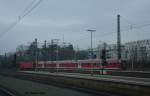 143 141-0 mit zwei N-Wagen im Darmstädter Hbf am 23.01 2016