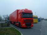 SZM DAF XF mit Kofferauflieger der Spedition Vendel auf dem Rasthof in Dannstadt am 19.11.2013