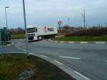 SZM DAF XF mit Kofferauflieger der Spedition Fiege auf dem Weg zum Aufhof in Grnstadt gesehen am 18.02.2014