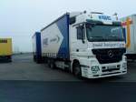 LKW Mercedes-Benz Actros 2544 Hngerzug der Spedition Mobil-Transport-Curier Elz auf dem Autohof in Grnstadt am 11.12.2013