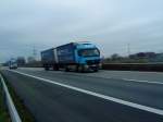 Mercedes-Benz Actros Hngerzug mit Pritsche-Planen-Auflieger der Spedition Hans Luy gesehen auf der A 61, Hhe Raststtte Dannstadt, am 16.01.2014