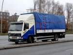 ein alter volvo FL7 wurde abgestellt an der straße am saalehafen in der nähe der S- bahnstation veddel,11.12.20