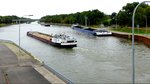 Elbeseitenkanal, Binnenschiffe im Bereich der Schleuse Uelzen II.