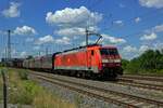 Keine drei Minuten nach der vorherigen Zugfahrt stand das Ausfahrsignal des Regelgleises auf Fahrt und 189 061 rauschte in Richtung Osten.