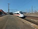 415 003  Altenbecken  und 411 004  Erfurt  durchfahren am 13.3.14 ohne Halt den Bahnhof Weimar.