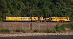 Vossloh Rail Center Bauzug bestehend aus dem ex NE 81 einem Res Wagen und der Linsinger Schleifeinheit 3721-001.