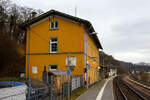 Der Bahnhof Aumenau am 13 Januar 2018 von der Gleisseite.