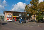 Das Empfangsgebäude vom Bahnhof Betzdorf/Sieg am 21.08.2014.