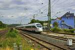 411 076 durchf�hrt auf dem Weg in Richtung Ruhrgebiet am 29.07.22 Brackwede.