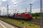 Bei dem Zug, den 120 201 am Haken hat, d�rfte es sich um einen Getreidetransport handeln.