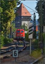 Oldistunden im Grenzbahnhof. 

Endlich gibt sich Methusalem auch mal die Ehre. Mit sauberem Neulack führt 115 114-1 den IC 2004 nach Konstanz zur Bereitstellung. Juni 2014.