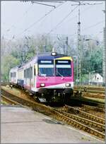 Ein MThB NPZ erreicht als Seehas Nahverkehrszug von Engen nach Weinfelden den Bahnhof von Singen Htw. Interessant der BLS AB Zwischenwagen. 

Analogbild/(nicht gesichertes) Aufnahmedatum: 29. April 1995