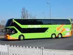 Neoplan Skyliner von Flixbus/Umbrella/KDE aus Deutschland in Berlin.