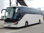 Setra 516 HD von Seemann-Reisen aus Deutschland (ex URB) im Stadthafen Sassnitz.