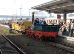 Zwischen der Einsatzstelle und dem Bahnhof Berlin Lichtenberg pendelte am 02.und 03.Oktober 2010 der historische Adler.