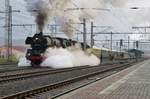 Sonderzug mit 03 2155 trotzt den Regen in Decin hl.n.