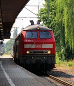 218 371-3 und 397-8 mit dem IC 2074 Dresden-Westerland bei der Durchfahrt im Bhf Elmshorn.