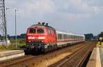 DB 218 363-0 und 371-3 mit dem IC 2311 nach Stuttgart festgehalten bei der Durchfahrt in Langenhorn.