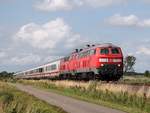 DB 218 833-2 und 369-7(REV/HB X/06.07.17) mit dem IC 2073 nach Berlin Südkreuz.